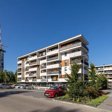 Apartament Przy Parku Slaskim W Katowicach Z Biurkiem 2 Miejsca Postojowe By Renters * Katowice